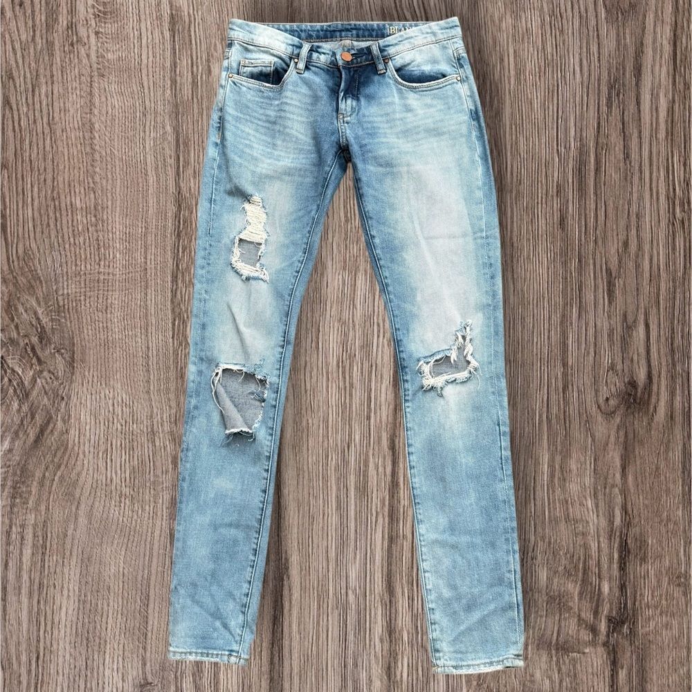 Stylish Pre-Owned BLANKNYC Ripped Skinny Jeans Size 25 Trendy Distressed Denim